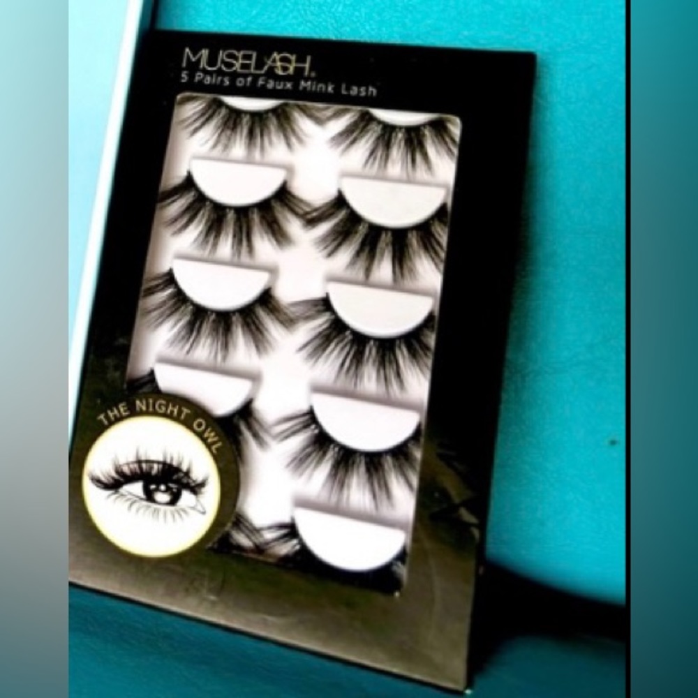 🍒👠Brand New Unopened Pkg of 5 pair of silk faux eyelashes by Muselash